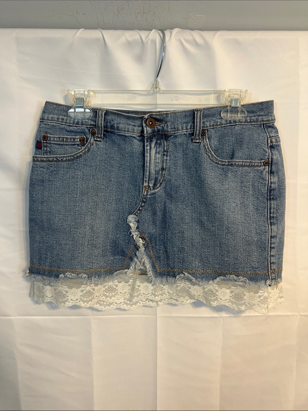 Vintage Y2K Mini Skirt with Lace Trim